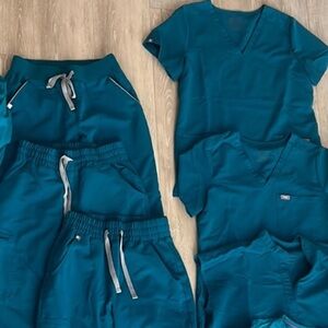 3 pairs of figs scrubs